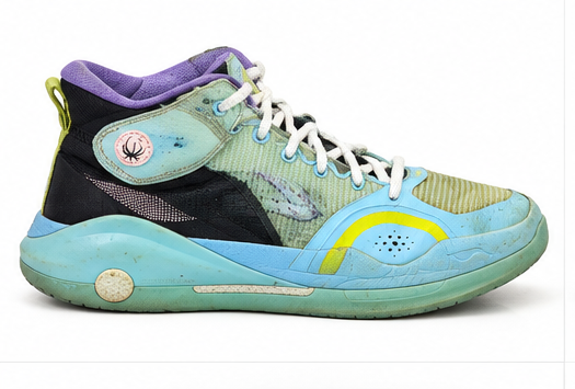 Li-Ning Yushuai 15 High in the "Butterfly Blue"