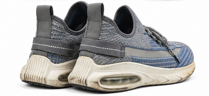 lightweight mesh athletic sneaker